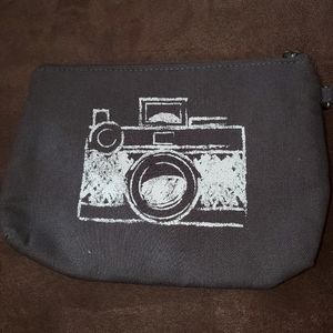 NWOT Thirty-one zipper pouch